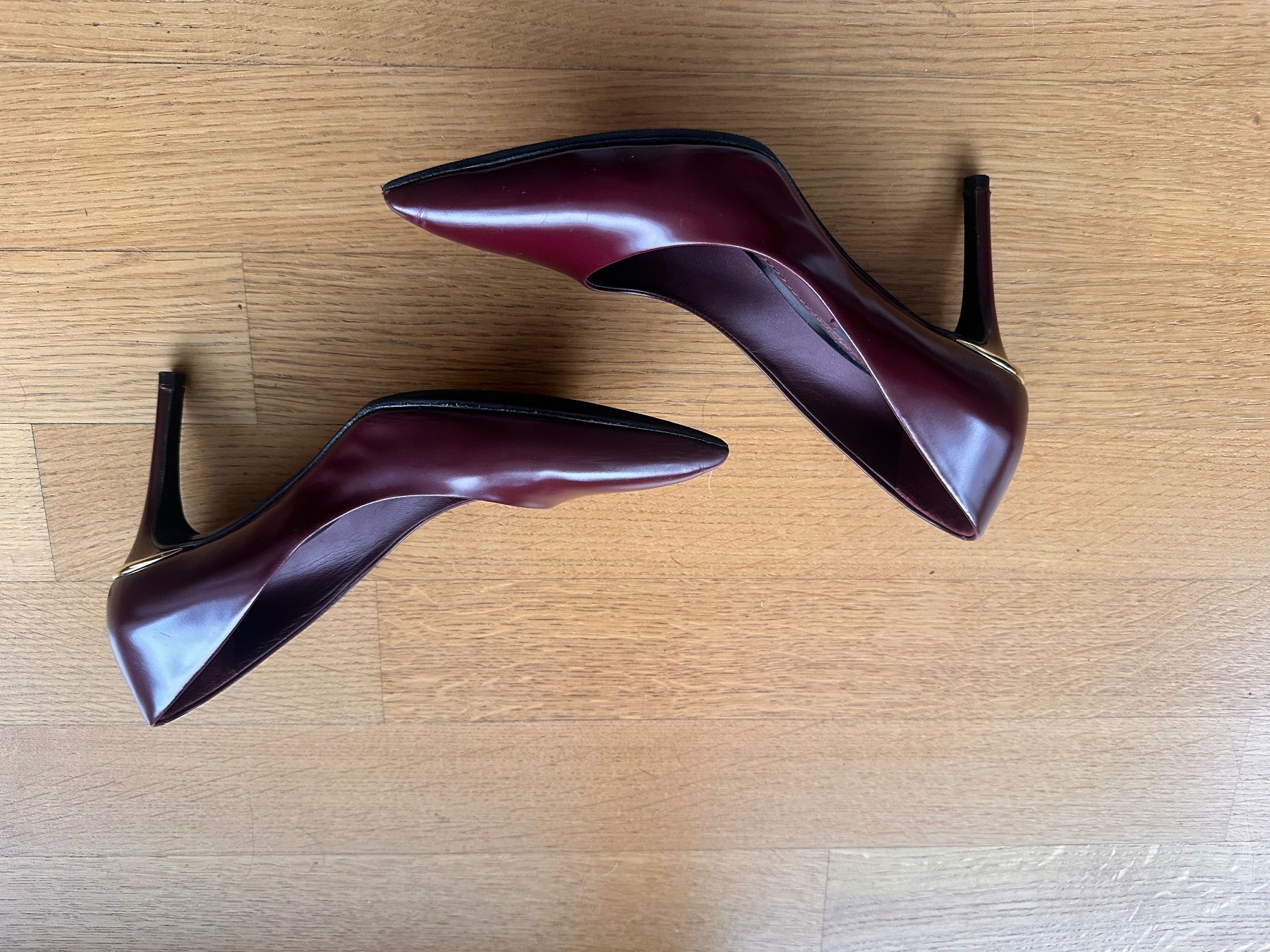 Louis Vuitton Damenschuhe: Louis Vuitton burgundy pumps 35,5-36 – Gebraucht aus Zürich von Ele_fashionista 5