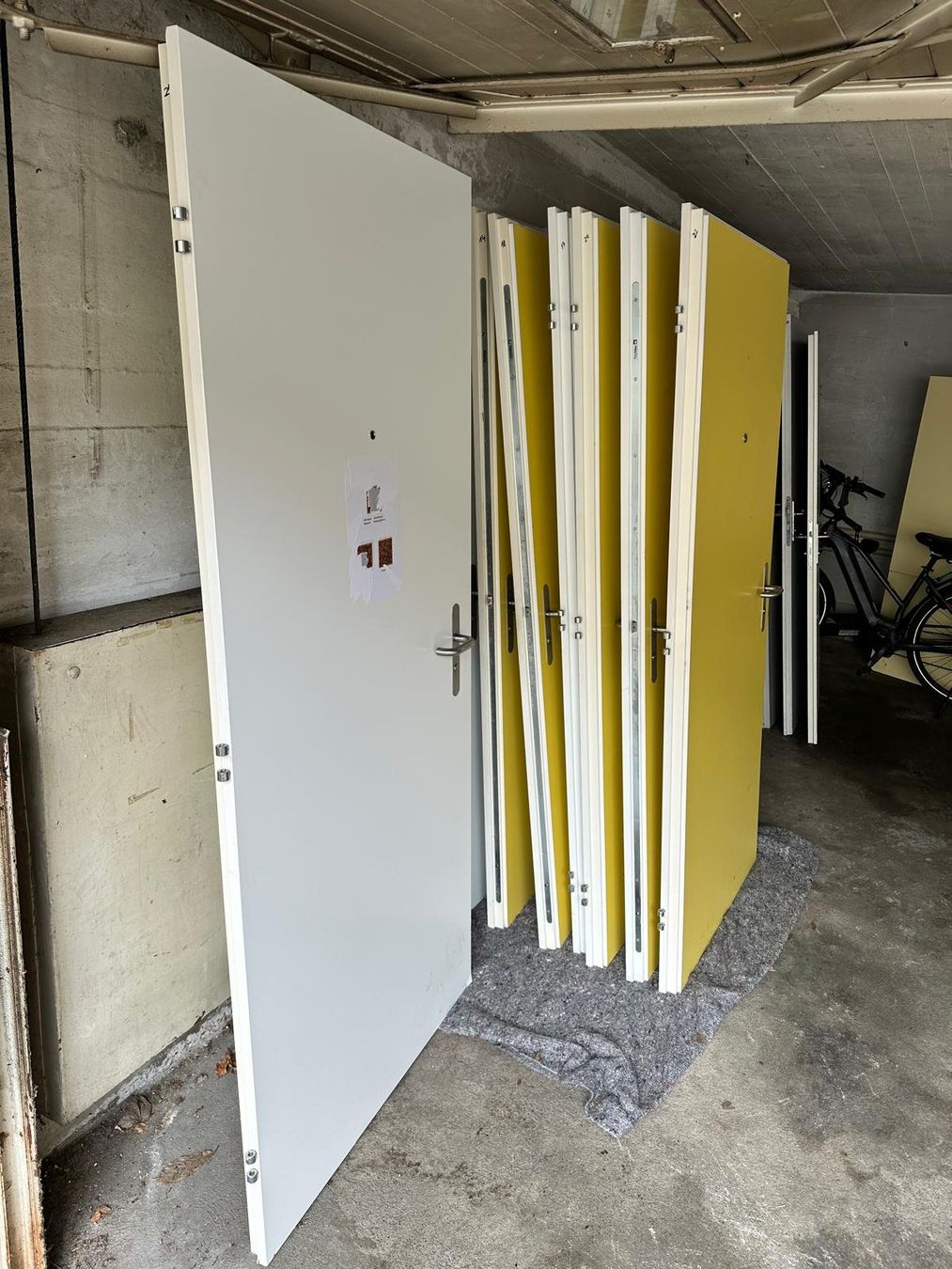 Porte: Zimmertüre mit Rahmen – Usato da Spreitenbach venduto da Space_X 4