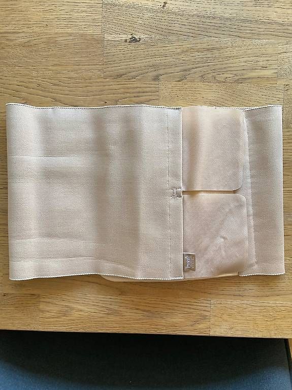 Appareils médicaux: Thorax-Abd-Stütze Bauchgurt Gr. S – D'occasion à Pfungen par Milue81 2