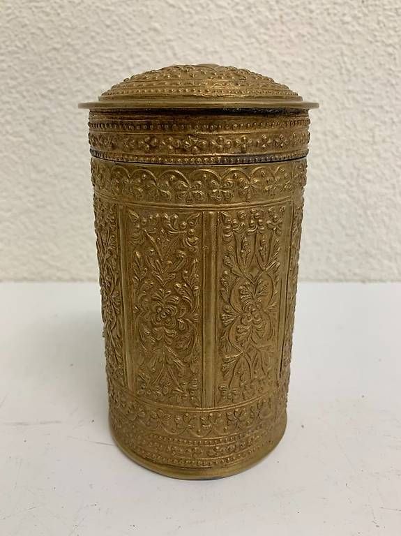 Tutte le decorazioni: Vintage Historismus Deckeldose aus Messing – Usato da Obernau venduto da Arche_Noah_Brocki 1
