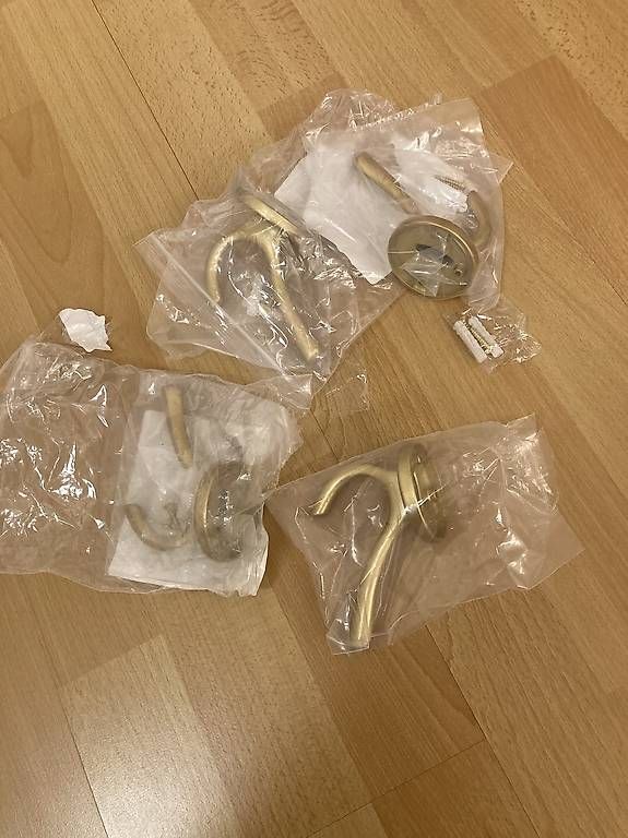 Garderobe: Kleiderhaken gold – Neu und originalverpackt aus Grächen von jan_9wyc 1
