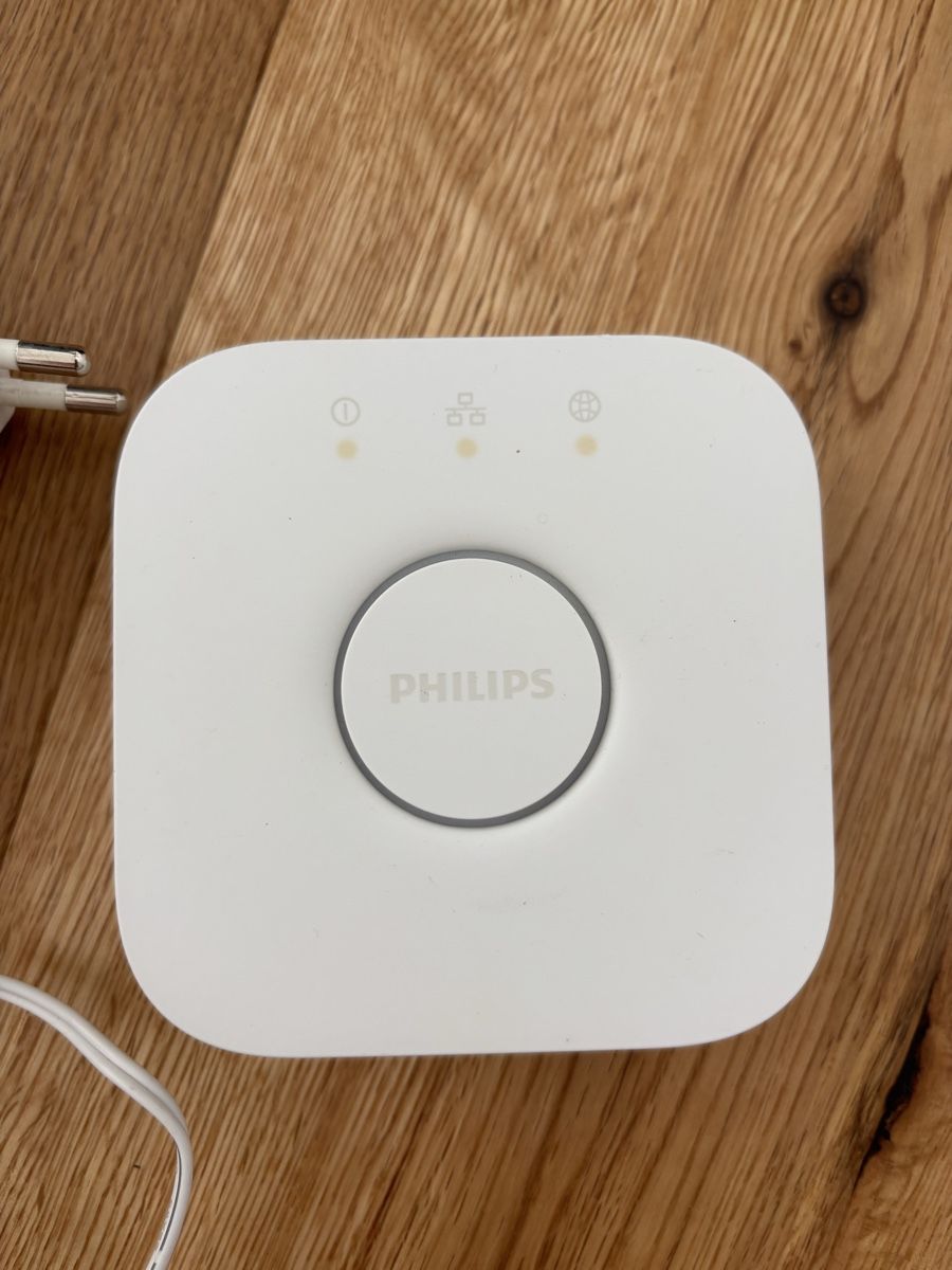 Philips Lampade: Philips Hue Bridge mit Netzteil – Usato da Oberhofen Thun'see venduto da janine.70 1