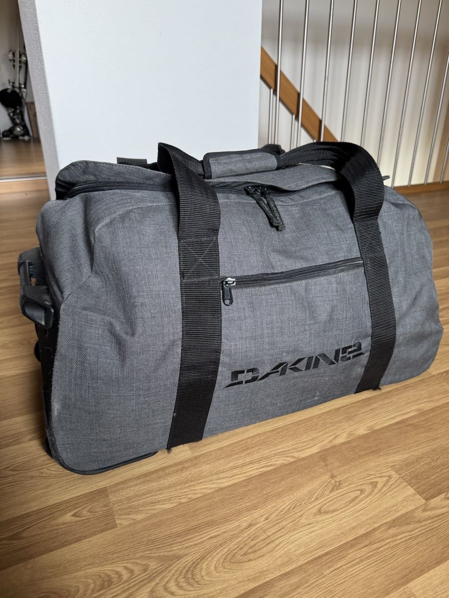 Dakine Valigie: DAKINE Roll-Reisetasche – Usato da Schüpfheim venduto da lil_5jzb 5