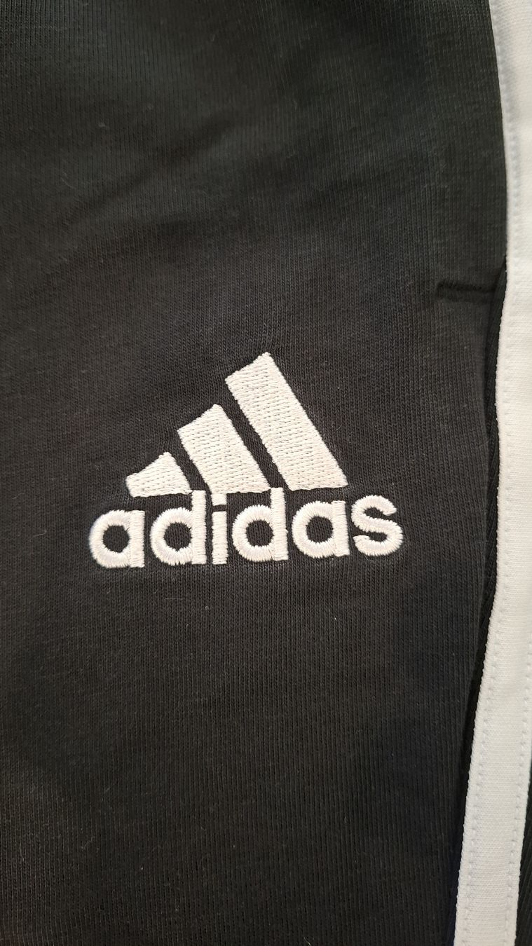 Adidas Pantalons: Adidas Jogginghose Gr. M – D'occasion à Balzers par mackfose 2