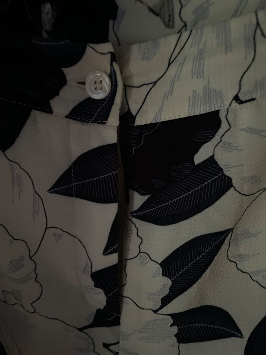 Hosen: Blumen Hose, Stoffhose, Sommerhose, Gr. 44 – Gebraucht aus Adligenswil von Decor-Tech 3