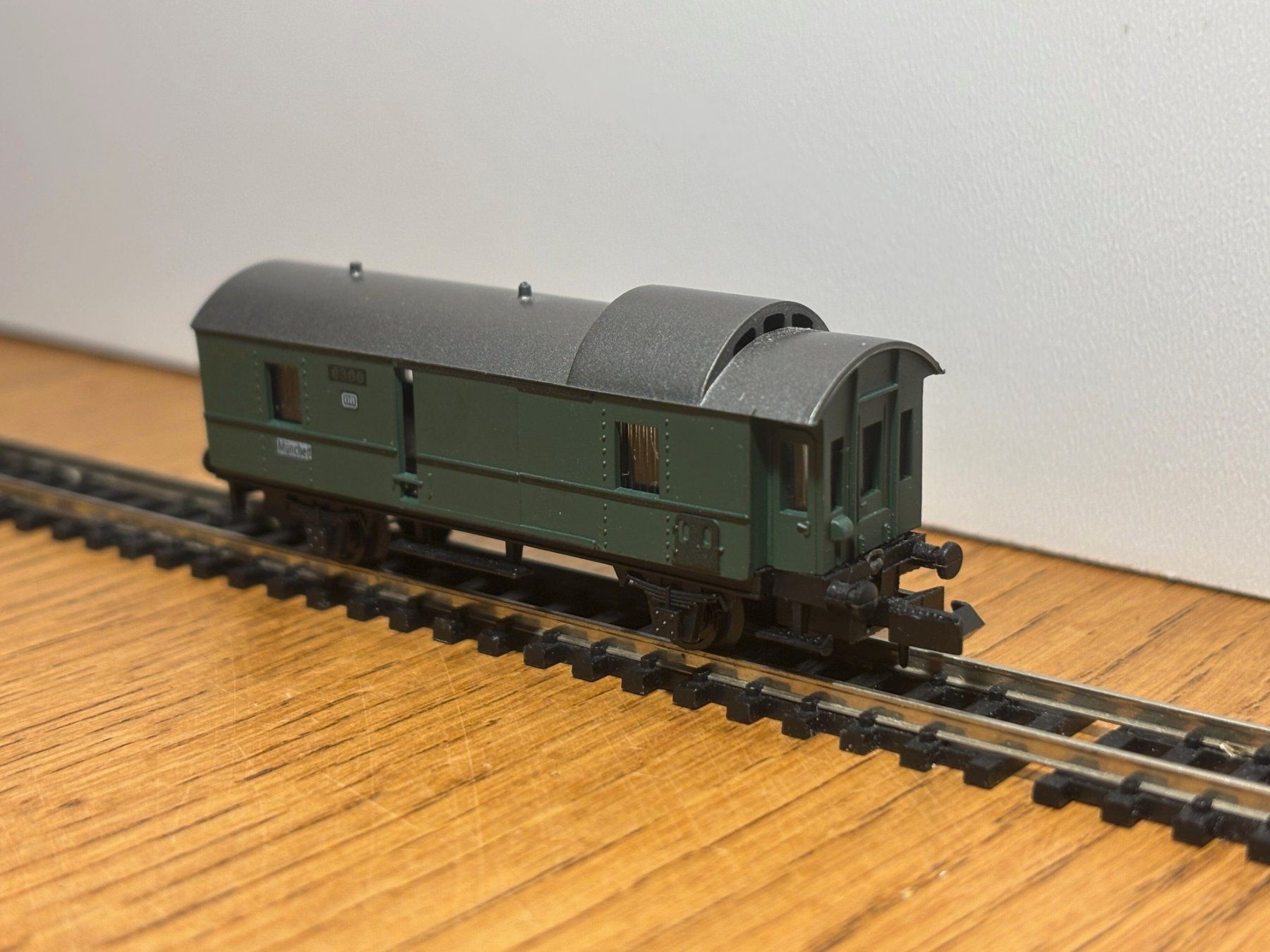 Modellini di ferrovie: *e1355: Oldtimer Gepäckwagen (Spur N) – Usato da Birsfelden venduto da Birs_25