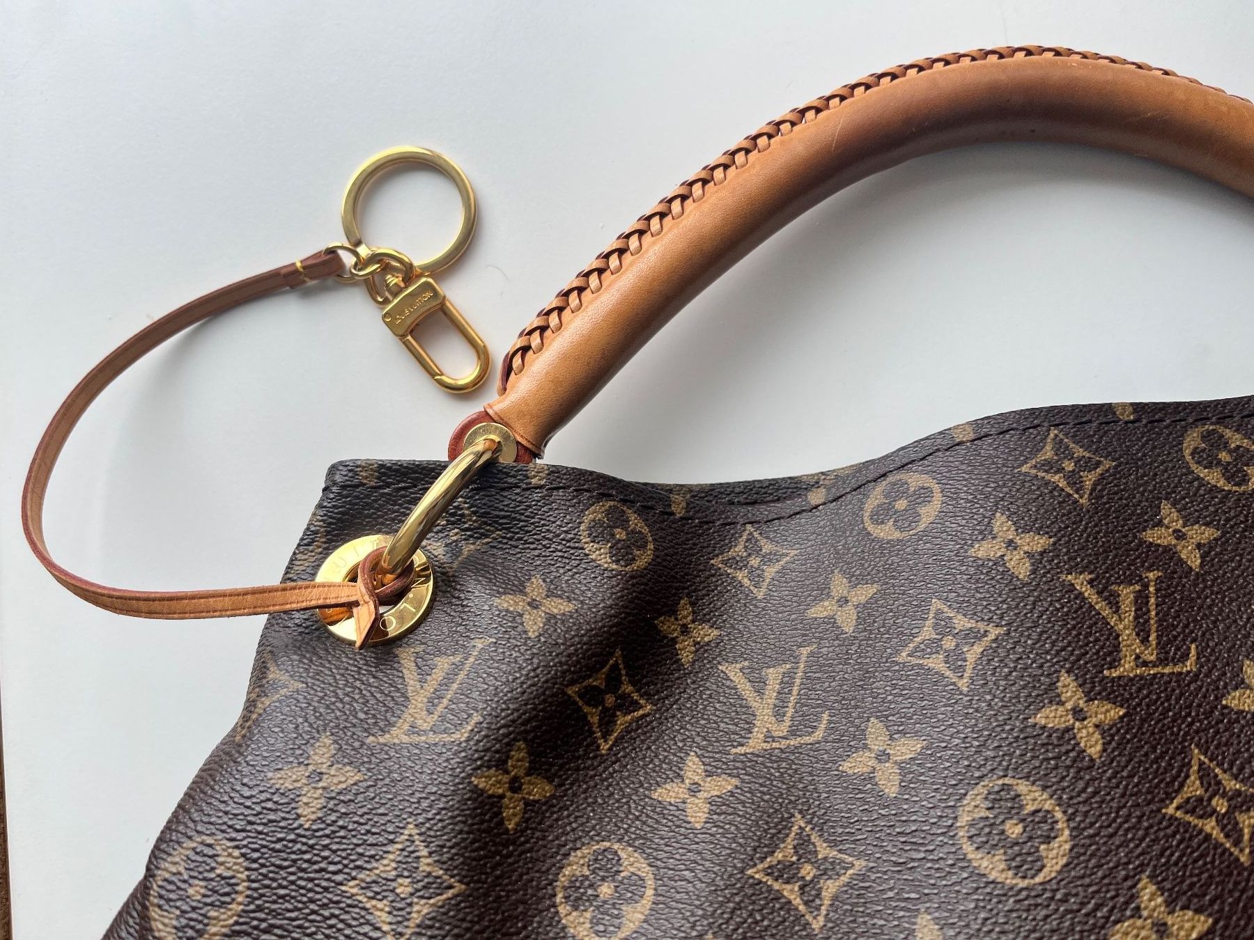 Borse da donna: Louis Vuitton Artsy – Usato da Nürensdorf venduto da hillarytop 1