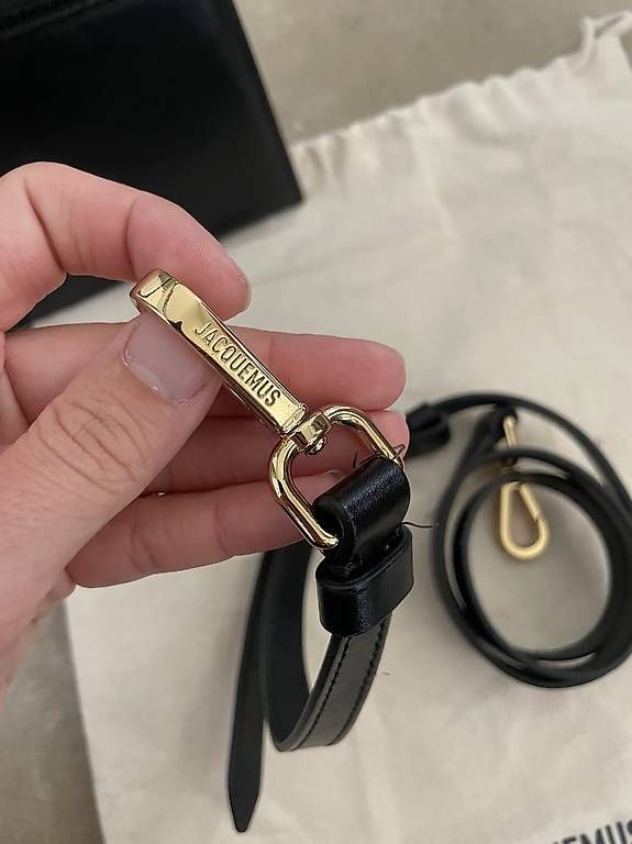 Jacquemus Borse da donna: Jacquemus Le Chiquito Medium Schwarz – Usato da Zürich venduto da charnie 3
