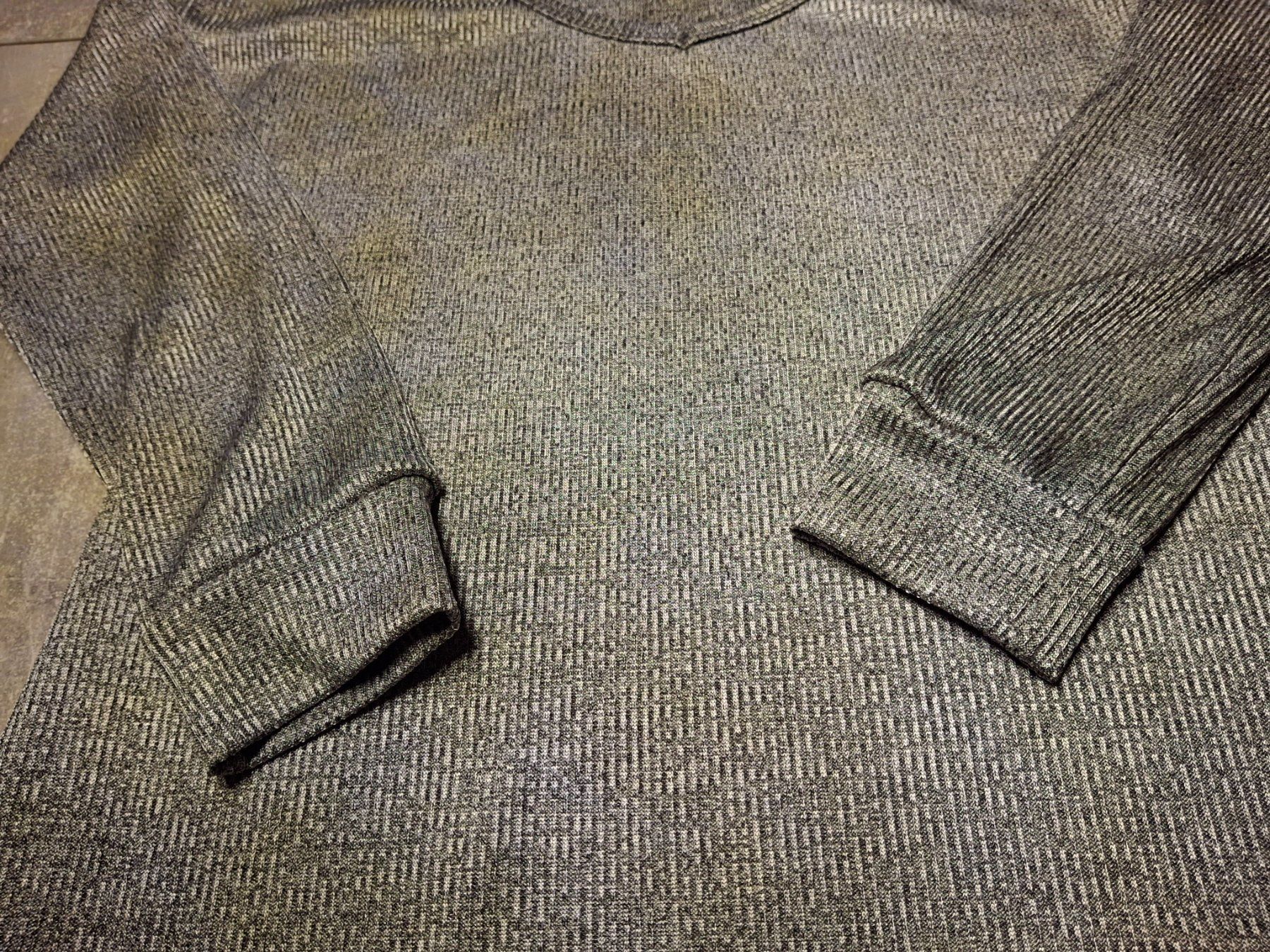 Pullover & Sweatshirts: Pull épaules dégagées col en V 65% coton taille M marque ZY – Gebraucht aus Villiers von san_jn5w 2
