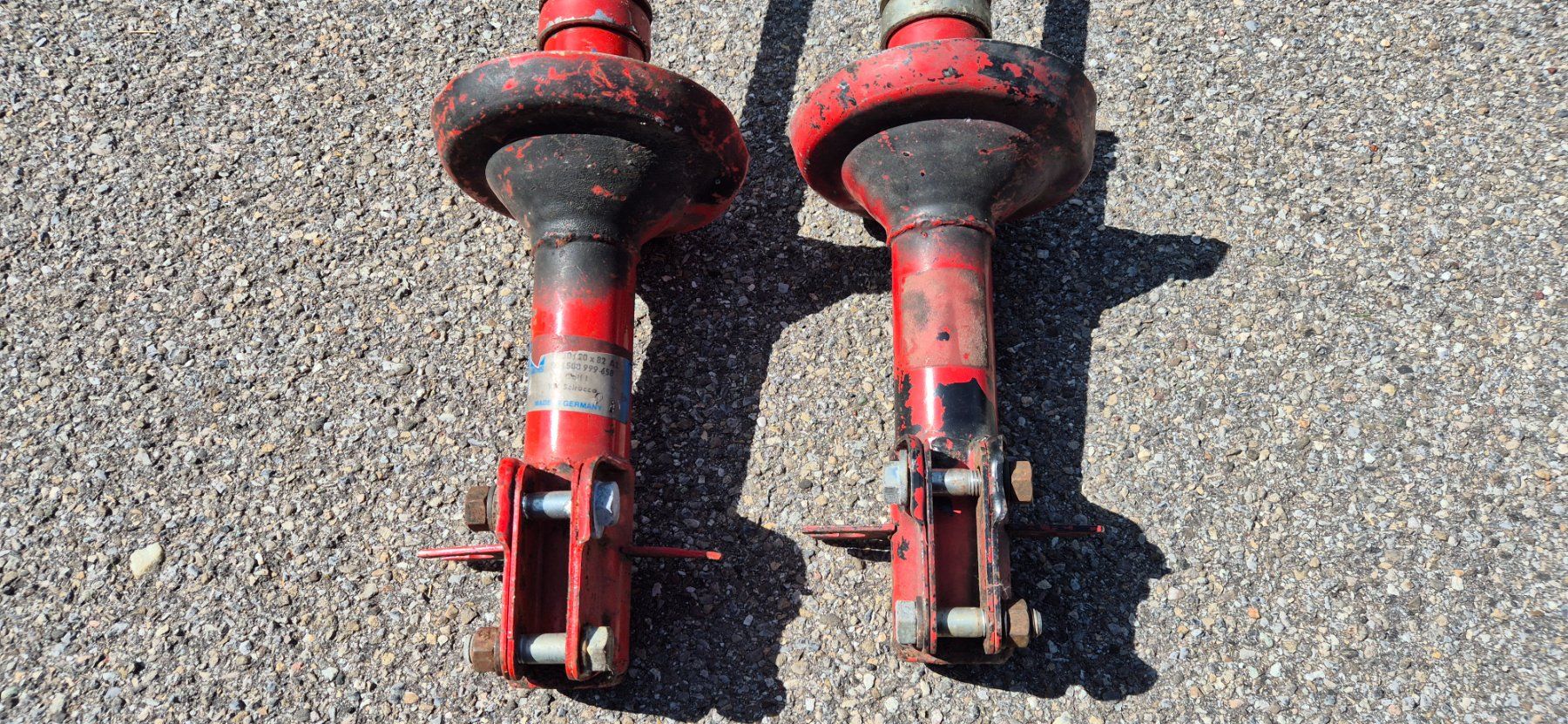 Sachs Tutti pezzi di ricambio auto: Golf 1 Sachsfahrwerk – Usato da Riggisberg venduto da Mahali04 2