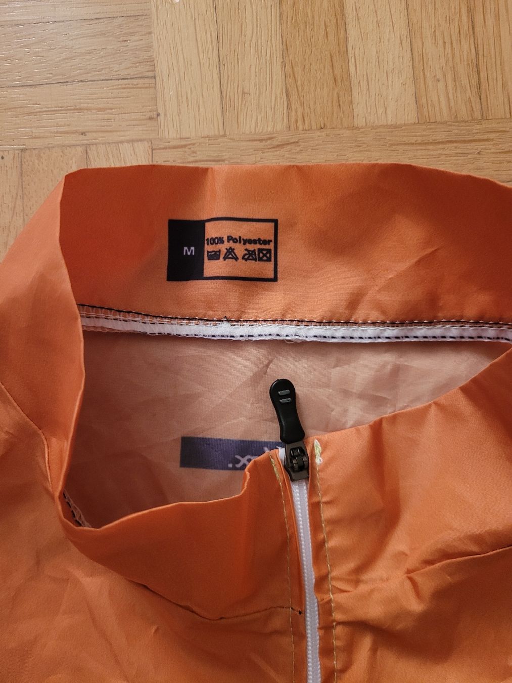 Leibchen & Hosen: Fahrrad-Windweste Grösse M – Gebraucht aus Birsfelden von samurai99 1