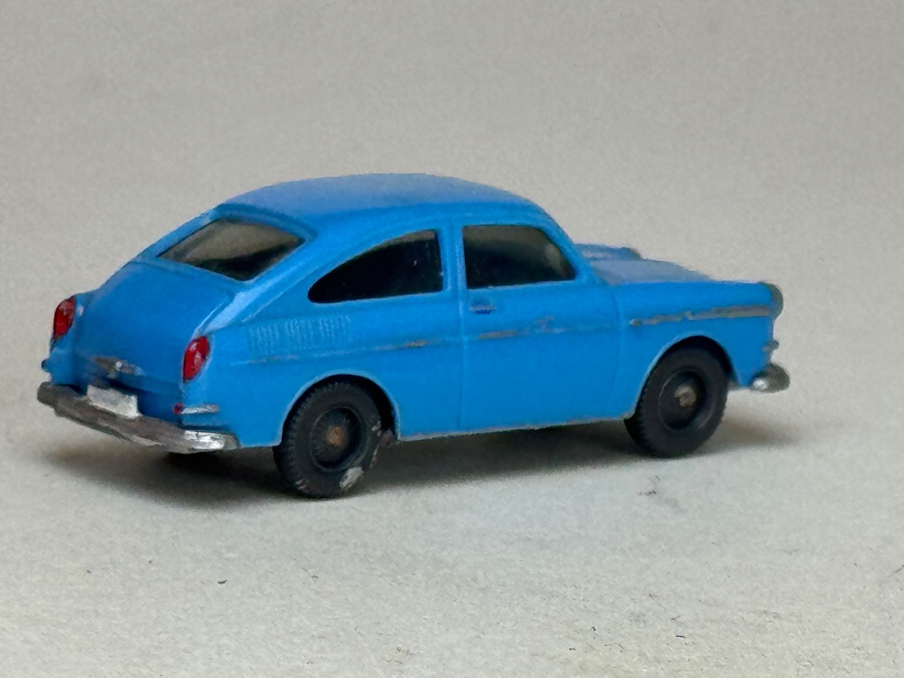 Herpa Modellini d'auto: GB1- Wiking VW 1500 Fließheck hellblau – Usato da Elm venduto da Wikmtz 1