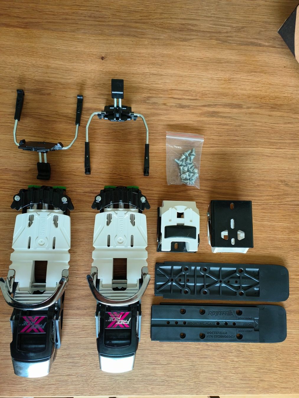 Rottefella Fixations: Rottefella NTN Freeride Telemarkbindung – Neuf avec emballage d'origine à Interlaken par C-T