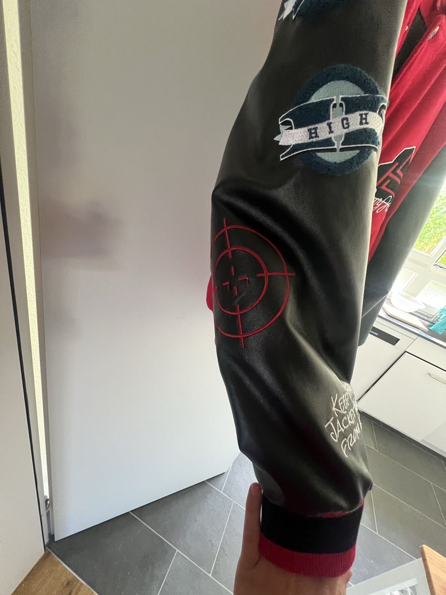Snipes Jacken: Snipes x Stay High Jacke  – Gebraucht aus Müllheim Dorf von DeEiserne 4