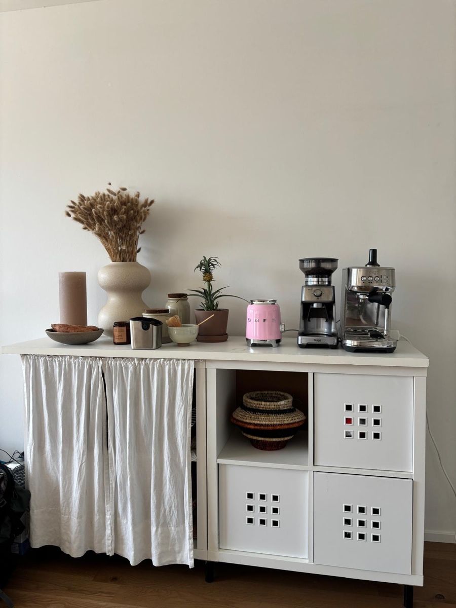 Ikea Komplettküchen: White Storage Cabinet with Doors and Drawers. – Gebraucht aus Zürich von tfr_q8kt