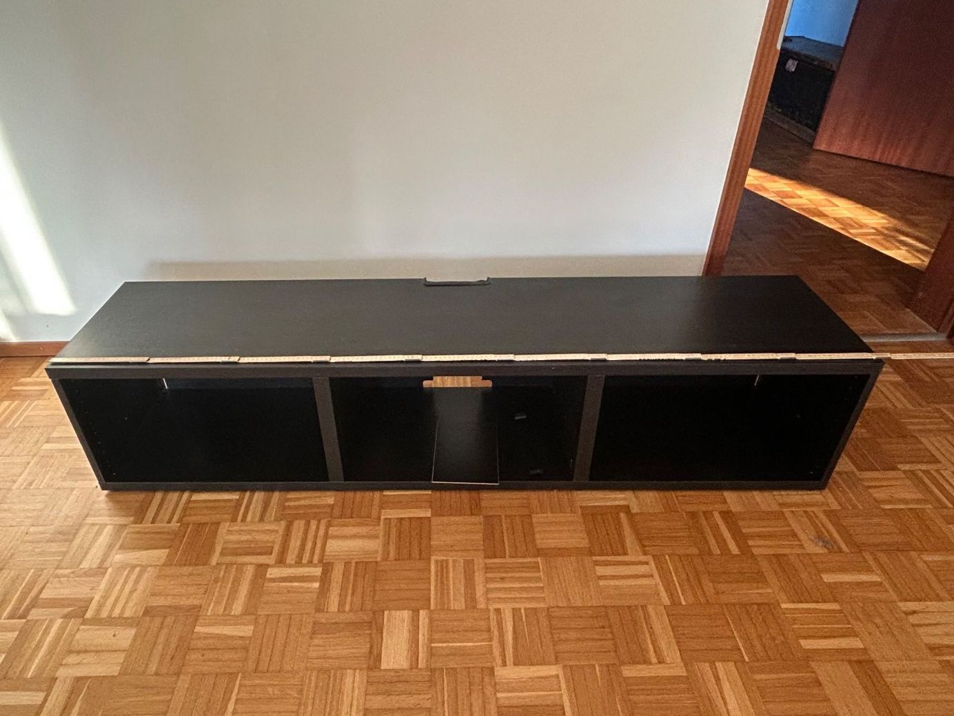 Ikea Meubles TV: Sidebord Schwarz – D'occasion à Malters par DPHandel