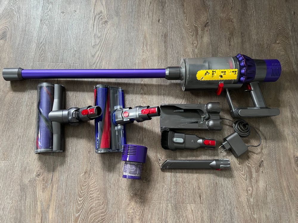 Dyson V10 | Kaufen auf Ricardo