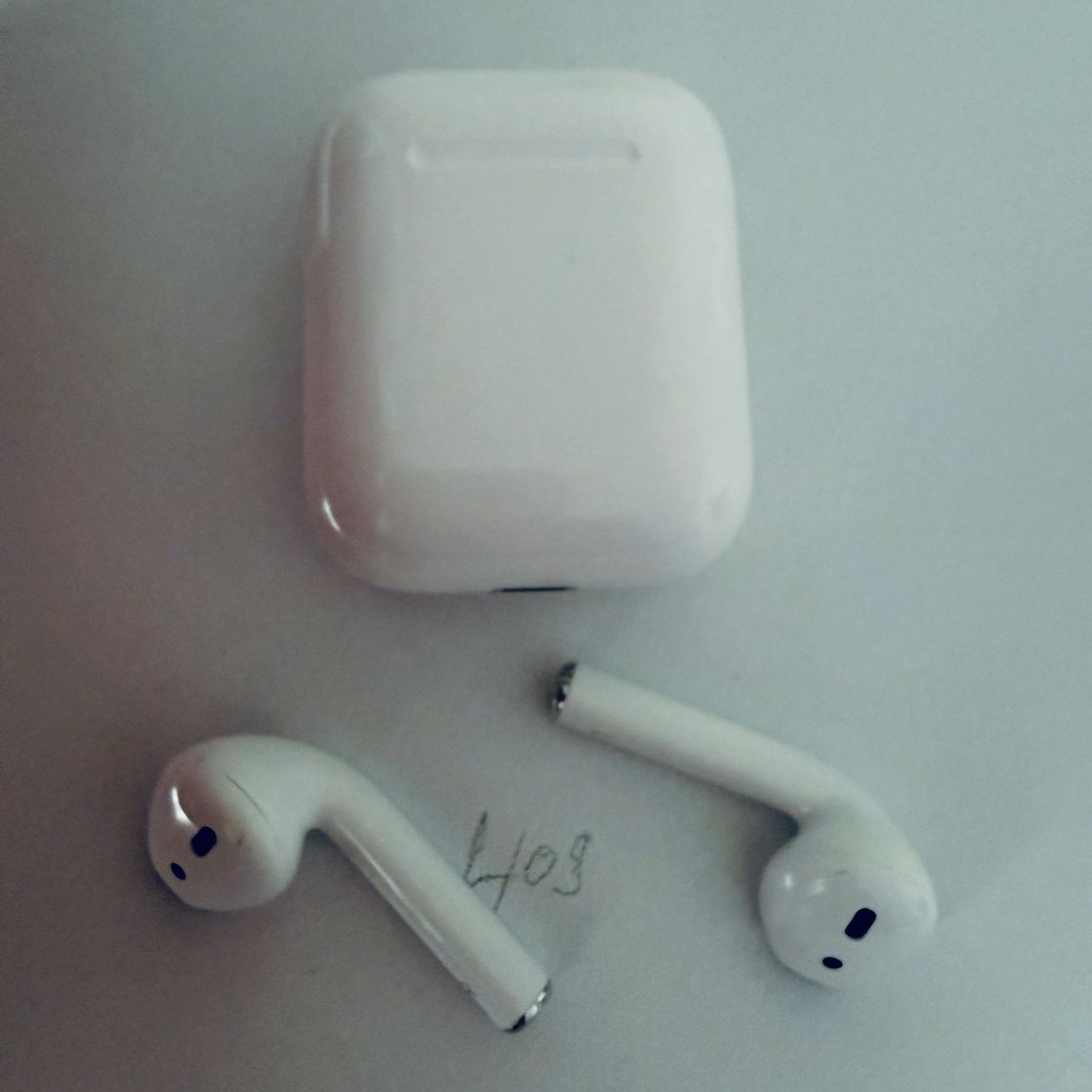 Apple Cuffie: Original Apple AirPods 2 Gen. Wireless Kopfhörer & Case – Usato da Basel venduto da MY.AIRPODS.SHOP 9