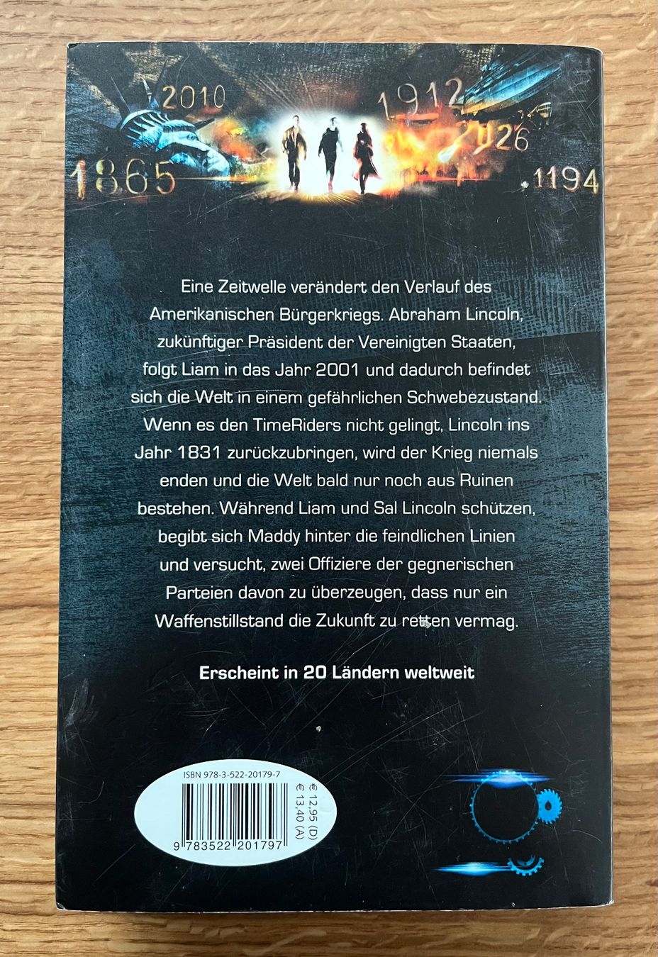 Livres: Buch Time Riders Hinter feindlichen Linien – D'occasion à Mettmenstetten par Dino1972 1