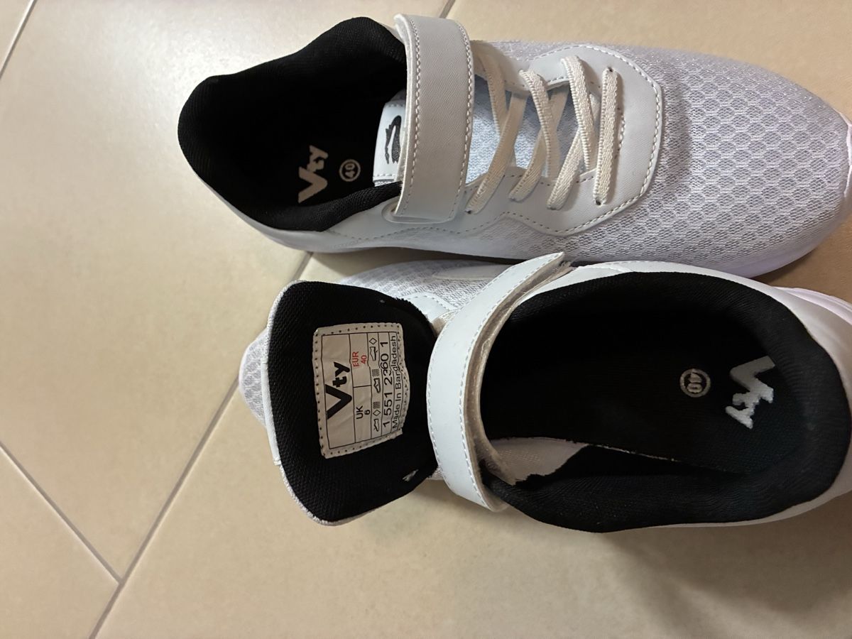Schuhe für Mädchen: Vty Sneaker, Weiss, Grösse 40 – Gebraucht aus Aadorf von JFPS 3