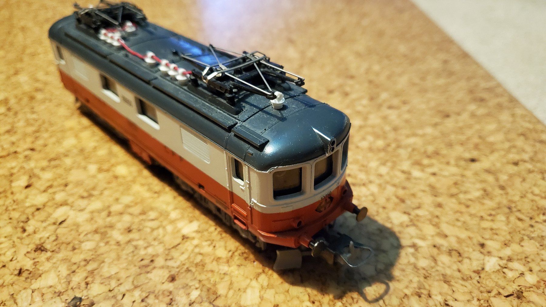 Lima Modellini di ferrovie: LIMA BR Re 4/4 10050 der SBB, DC, H0 – Usato da Courtaman venduto da Silb 2