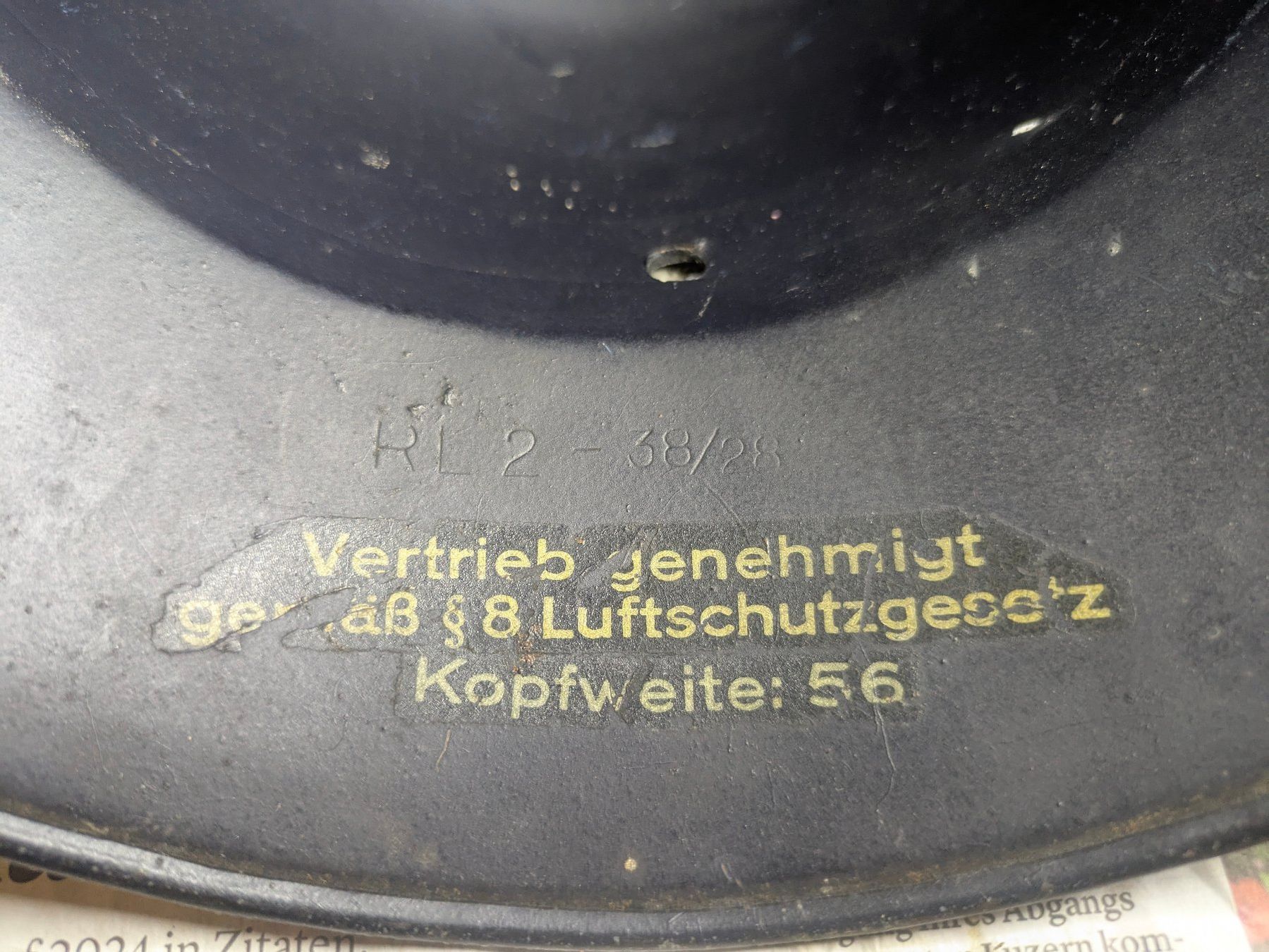 Uniformi & Effetti personali: Luftschutz Stahlhelm M38 "Gladiator" 3-Teilig – Usato da Buttisholz venduto da ArmeeShopCH 9