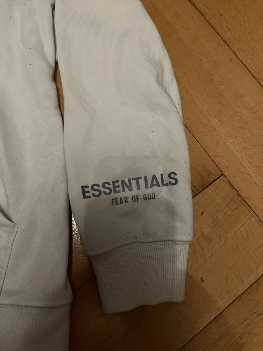Pulls & Sweat-shirts: Essentials Hoodie – D'occasion à Fribourg par pen_995b 1