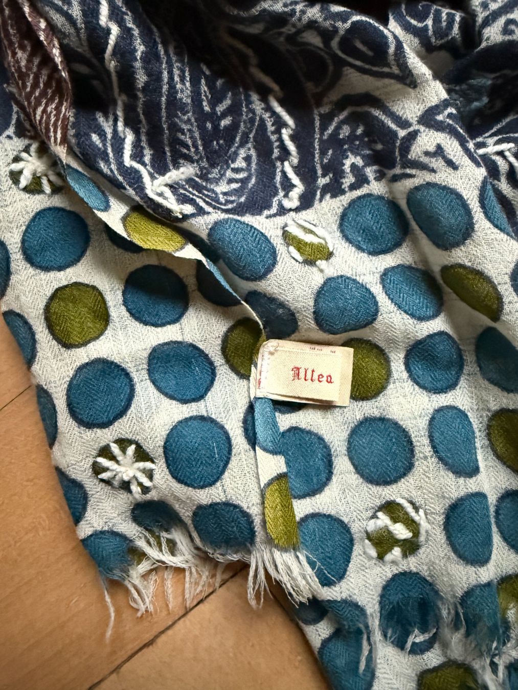 Foulards, Tücher & Schals: ALTEA - Schurwolle Schal bunt gemustert – Gebraucht aus Zürich von Diazaio 2