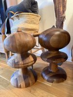 Deux objets décoratifs en bois tourné design vintage