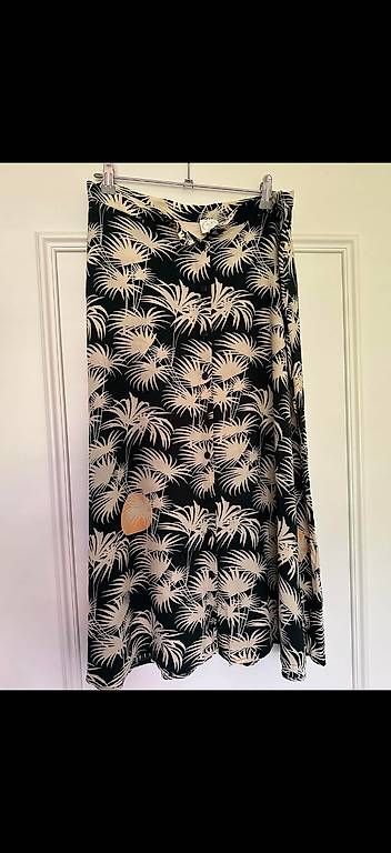 Des Petits Hauts Jupes: Jupe des petits hauts – D'occasion à Pully par tarra26