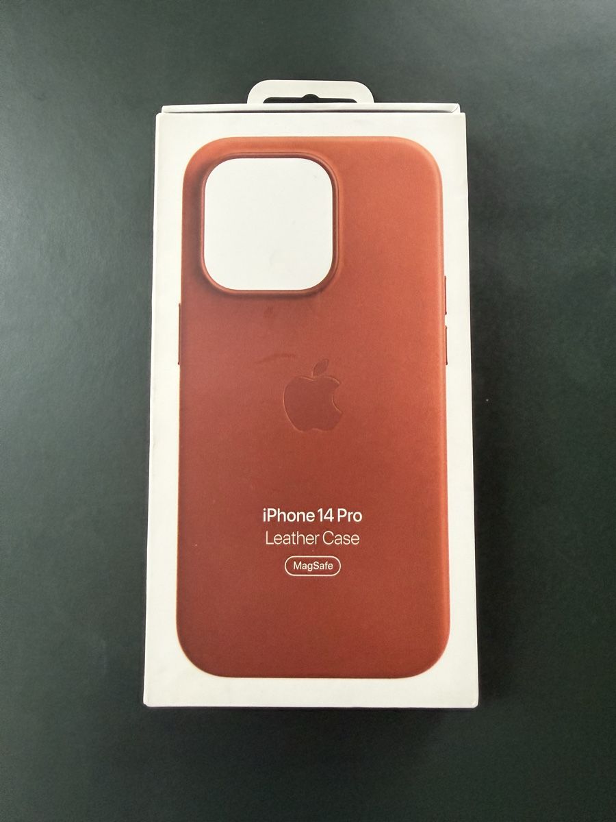 Apple Cover & Protezioni schermo: Leather Case iPhone 14 Pro (Mag Safe) NP 65.00 – Usato da Zürich venduto da fluzue