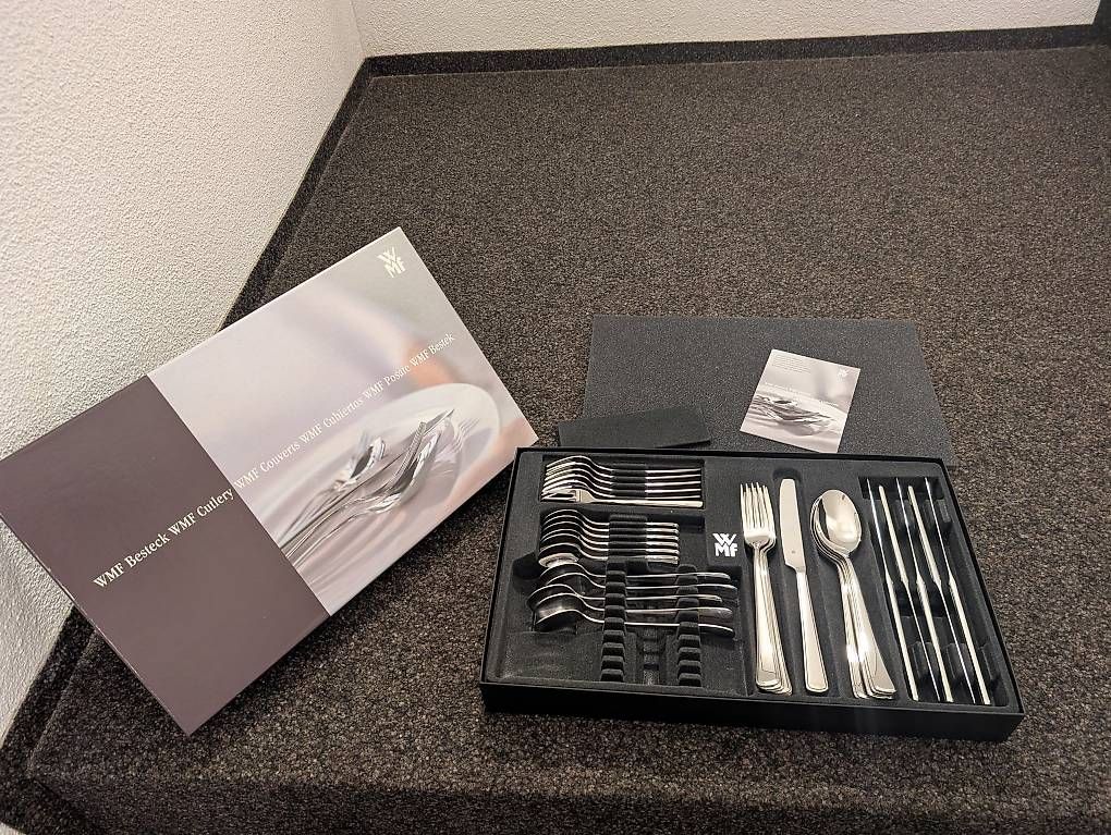 WMF Set di posate: WMF Besteckset, 30-teilig, gebraucht – Usato da Pfäffikon SZ venduto da furrermi