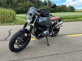 BMW R ninT Scrambler ABS mit klassischen Speichenrädern
