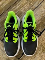 Hallenturnschuhe Adidas Grösse 39 1/3