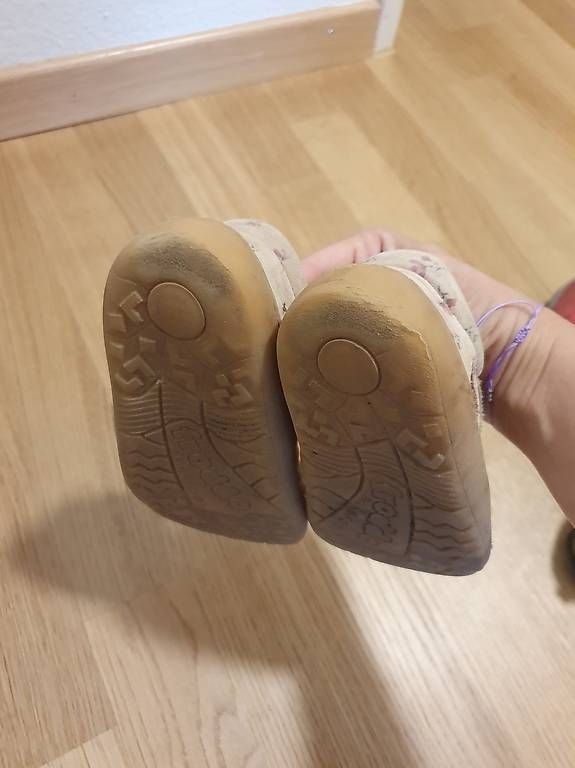 Froddo Scarpe per ragazze: Froddo Sandalen Gr.28 – Usato da Emmenbrücke venduto da Nil86 1