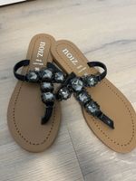 Zehensandalen aus Leder 36 ungetragen