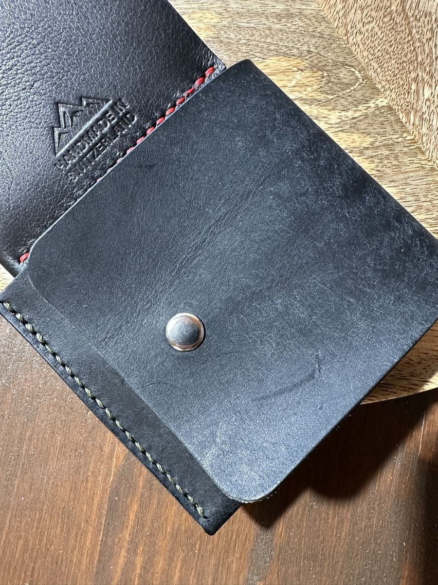 Brieftaschen: Handgefertigte Leder-Geldbörse – Neu und originalverpackt aus Mettmenstetten von vad_57p2 1