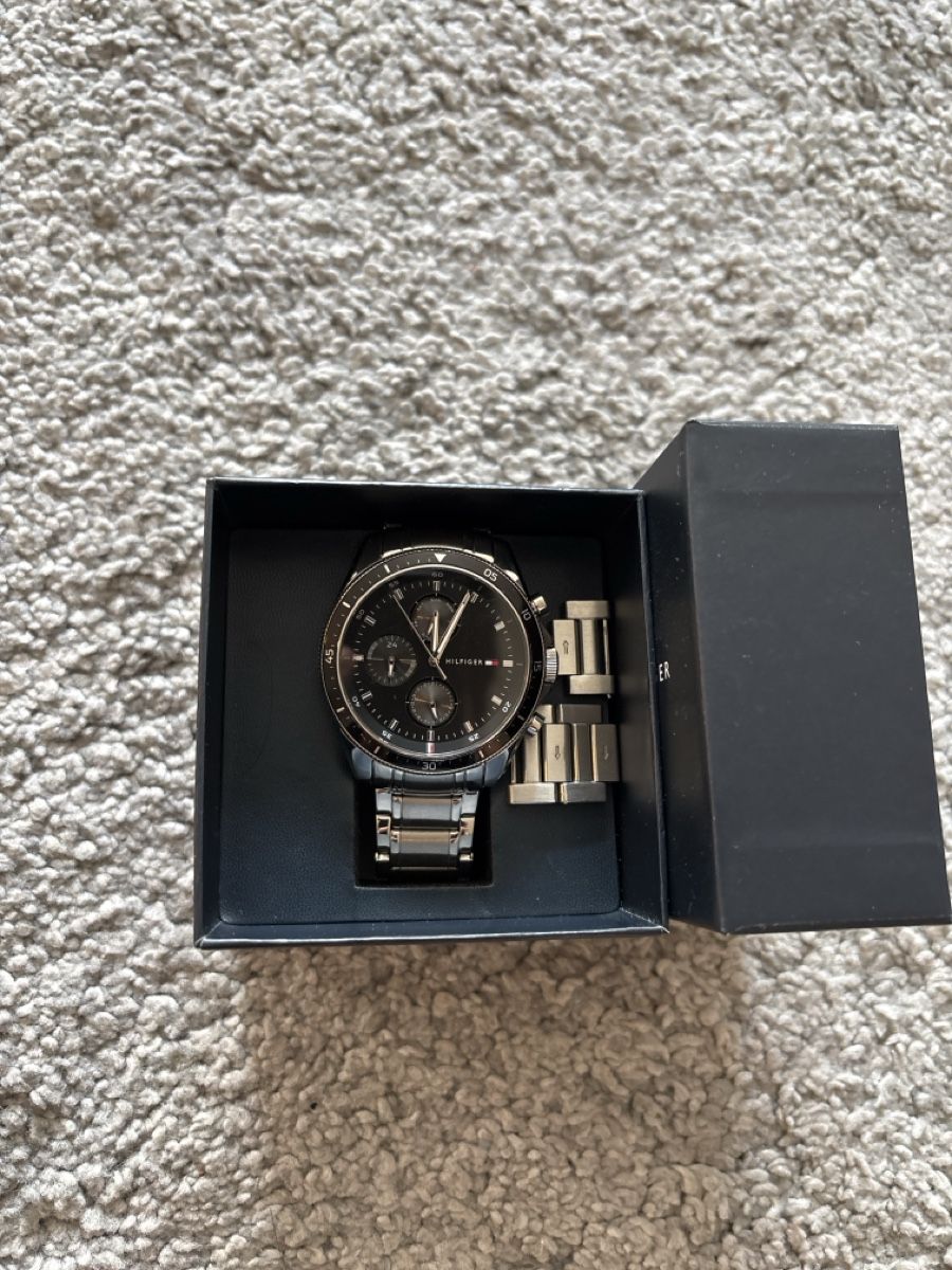 Tommy Hilfiger Orologi: Tommy Hilfiger Parker Uhr Silver – Usato da Effretikon venduto da StoneIsland8604 2
