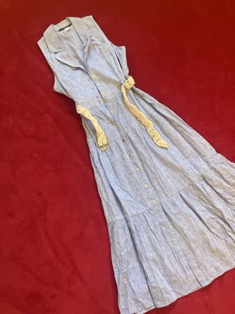 Zara Kleid lang hellblau mit Gürtel Grösse M gebraucht