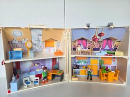 Playmobil Klapphaus mit Zubehr und Figuren guter Zustand