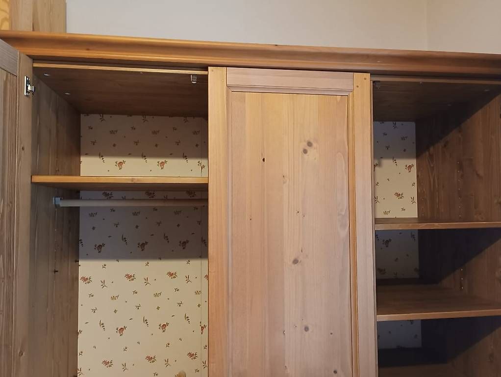 Armadi: Mobili Ikea Leksvik – Usato da Roveredo GR venduto da drifter88 2