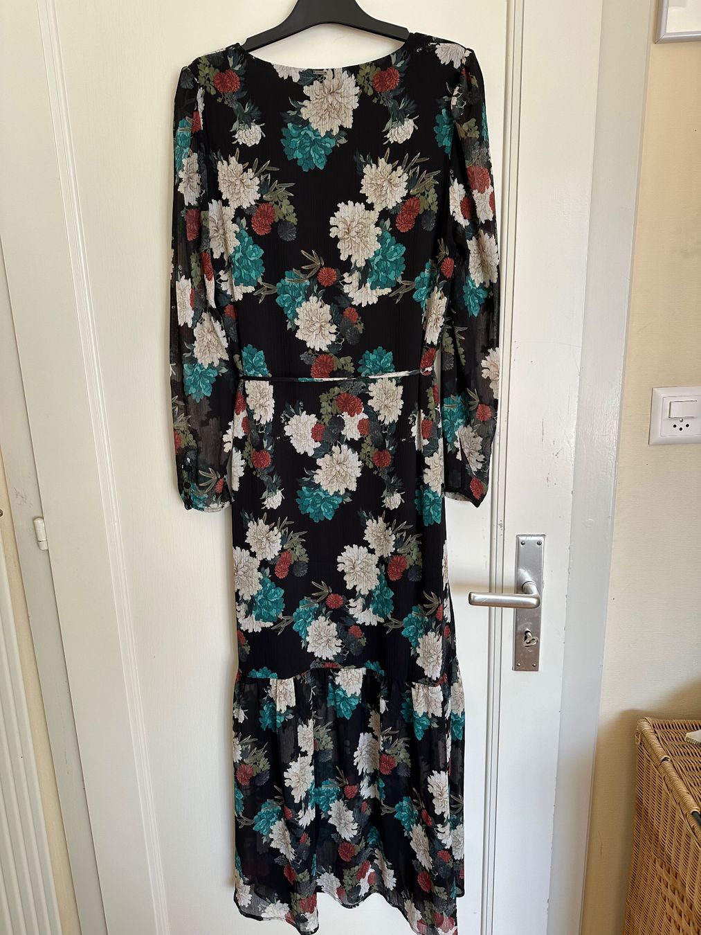 IKKS Robes: Robe IKKS tailee 36 – Neuf (Voir description) à Sion par indisherkane 1