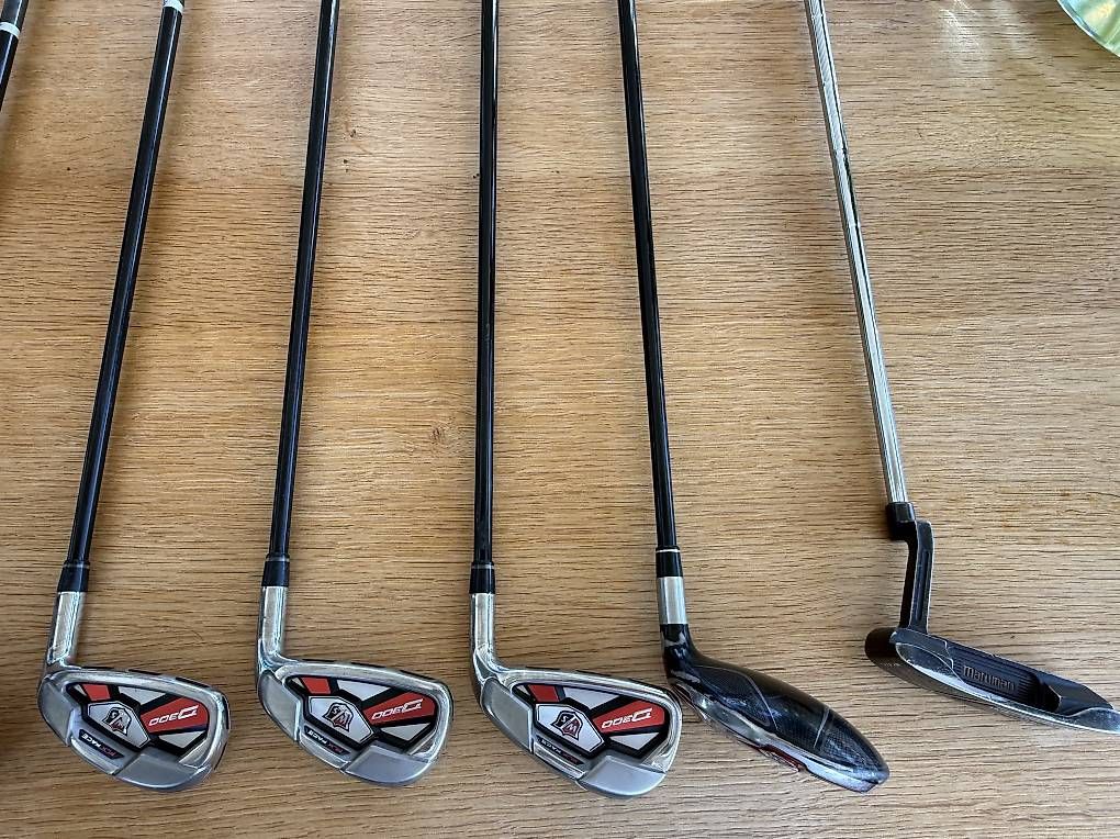 Mazze & Set: Golfausrüstung Wilson Staff + Bag – Usato da Oberlunkhofen venduto da Tinapolly