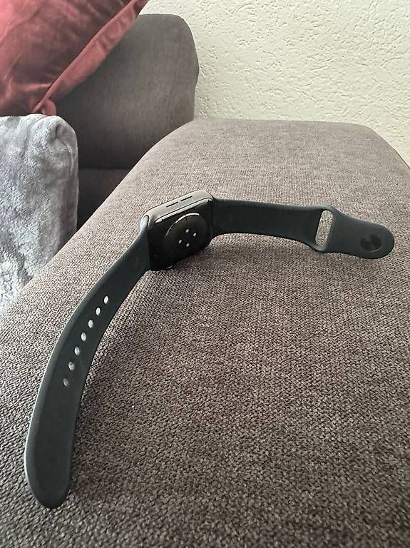 Smartwatch: Apple Watch Serie 6 - GPS + Cellular - space grey - 44 mm – Usato da Winterthur venduto da KeinPlatzDarumRaus 2