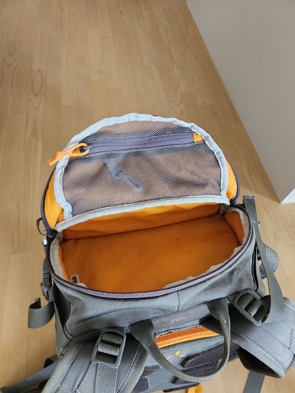 Lowepro Zaini: Lowepro Whistler BP 450 AW gebraucht – Usato da Jona venduto da and_2w5t 8
