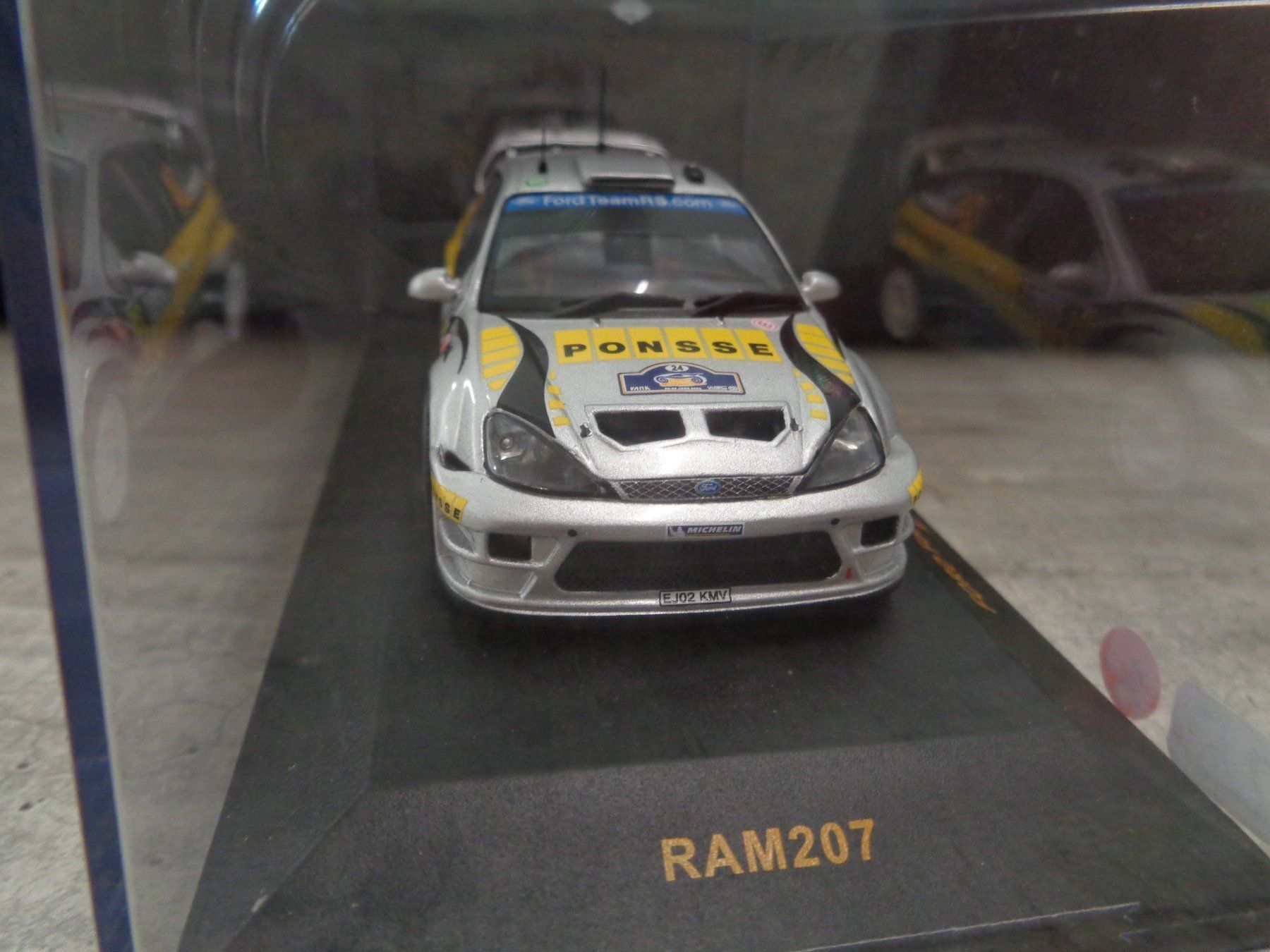 Ford Modellini d'auto: Ixo 1:43 Ford Focus WRC Rallye 2004 – Nuovo e nell'imballaggio originale da Reconvilier venduto da rallycar 1