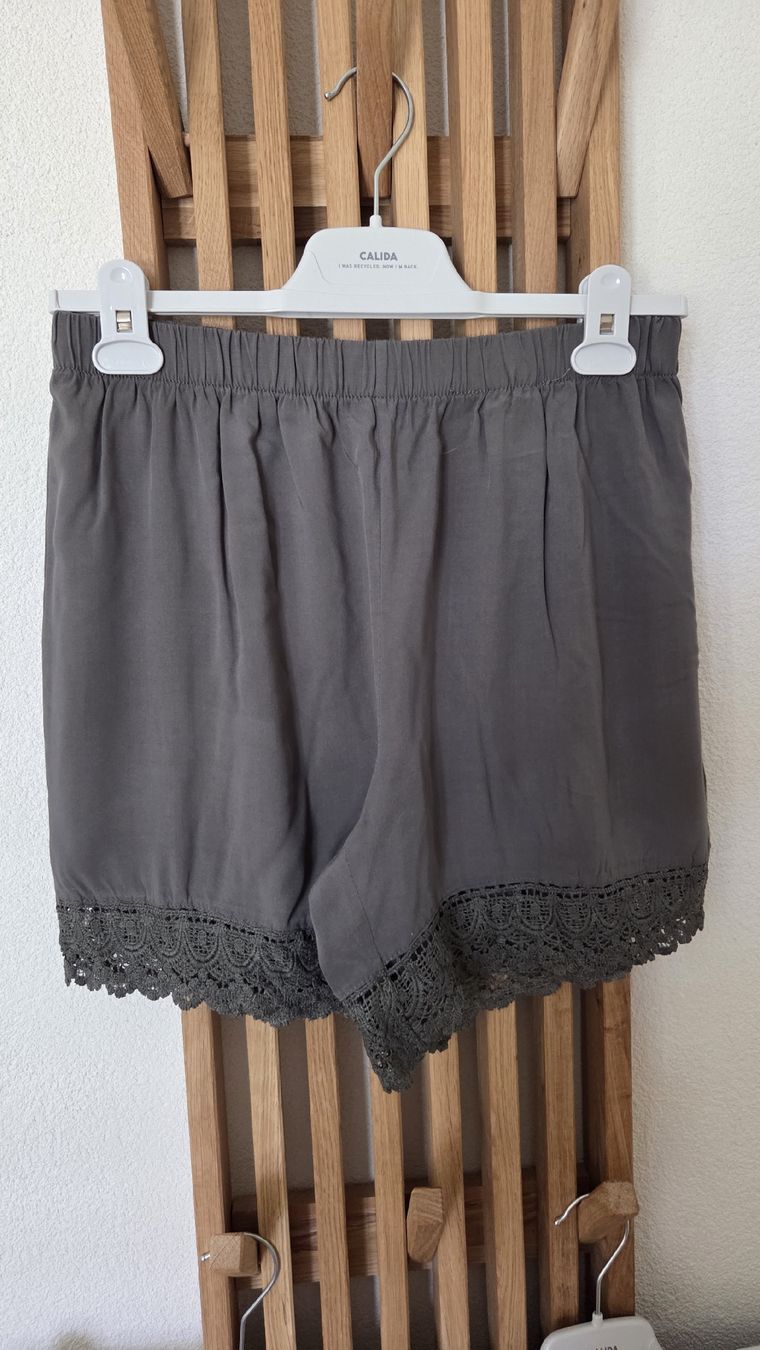Kleiderpakete: Shorts lot 5 – Gebraucht aus Le Pâquier-Montbarry von Gruyere77 3