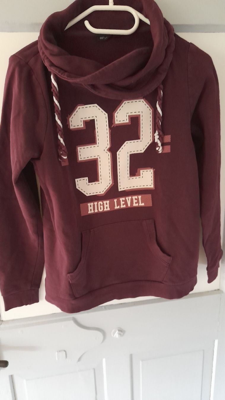 Maglioni & Felpe: Pullover Gr. S von esmara – Usato da Nesslau venduto da Churfirsten08