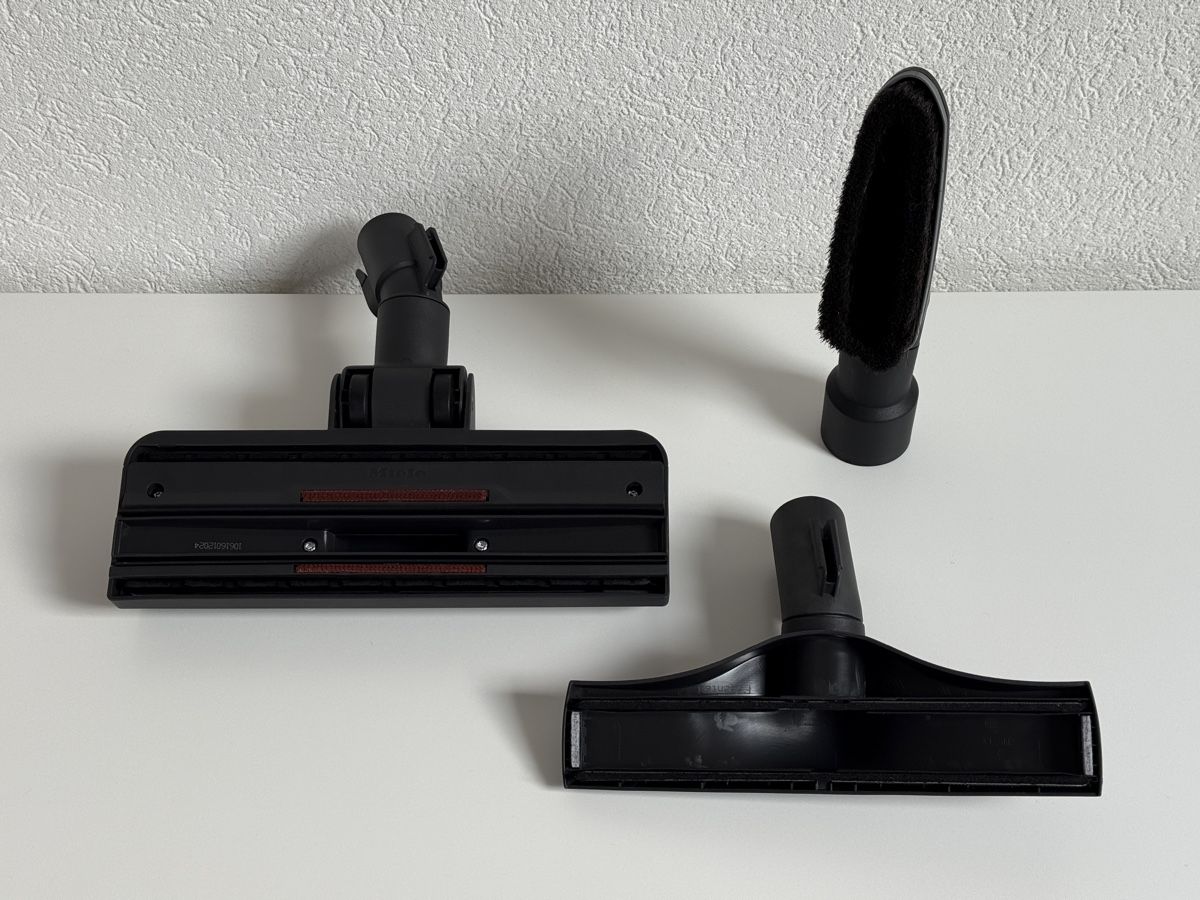 Miele Aspirapolveri & Accessori: Miele Staubsauger Düsenset, ungebraucht – Nuovo e nell'imballaggio originale da Veltheim AG venduto da EVENT-LLS 1