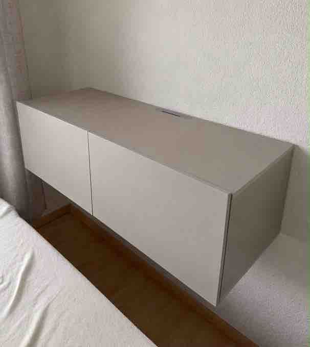 Cassettiere: Hängendes Sideboard grau Breite 120 cm neuwertig – Usato da Meinisberg venduto da Lxcx_471